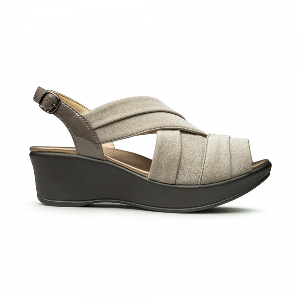 130クロスサンダル