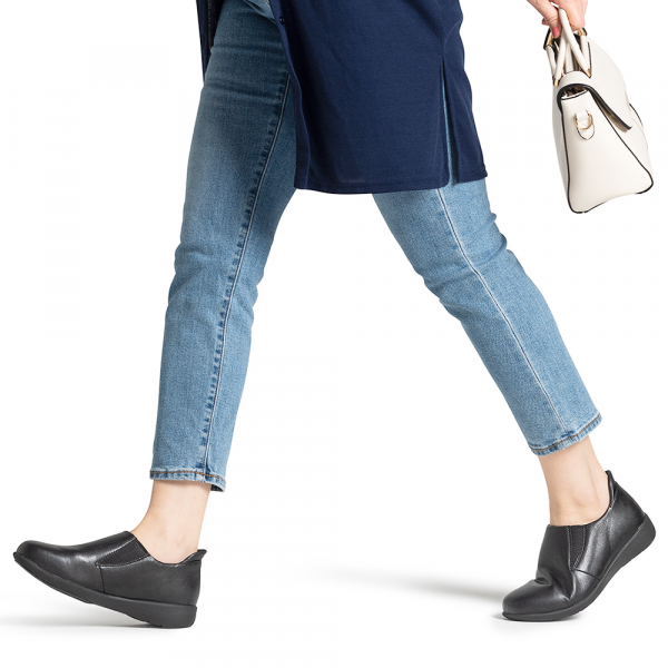 160膝楽スリッポン