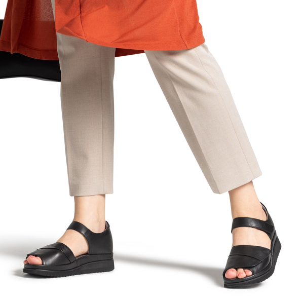 144かかと付きサンダル ダブルベルト