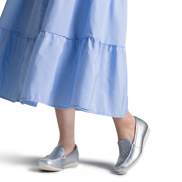 166パンチングモカシン