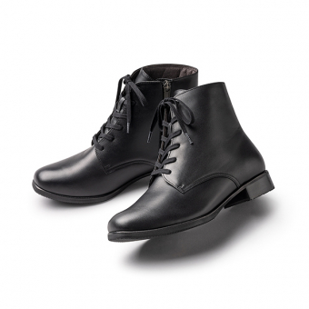 152レースアップブーツ